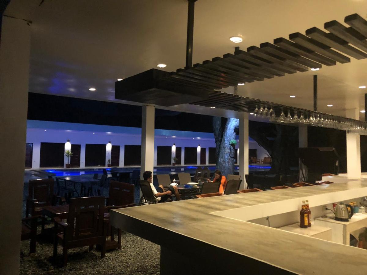 Alesseo Hostel Tiniguiban المظهر الخارجي الصورة