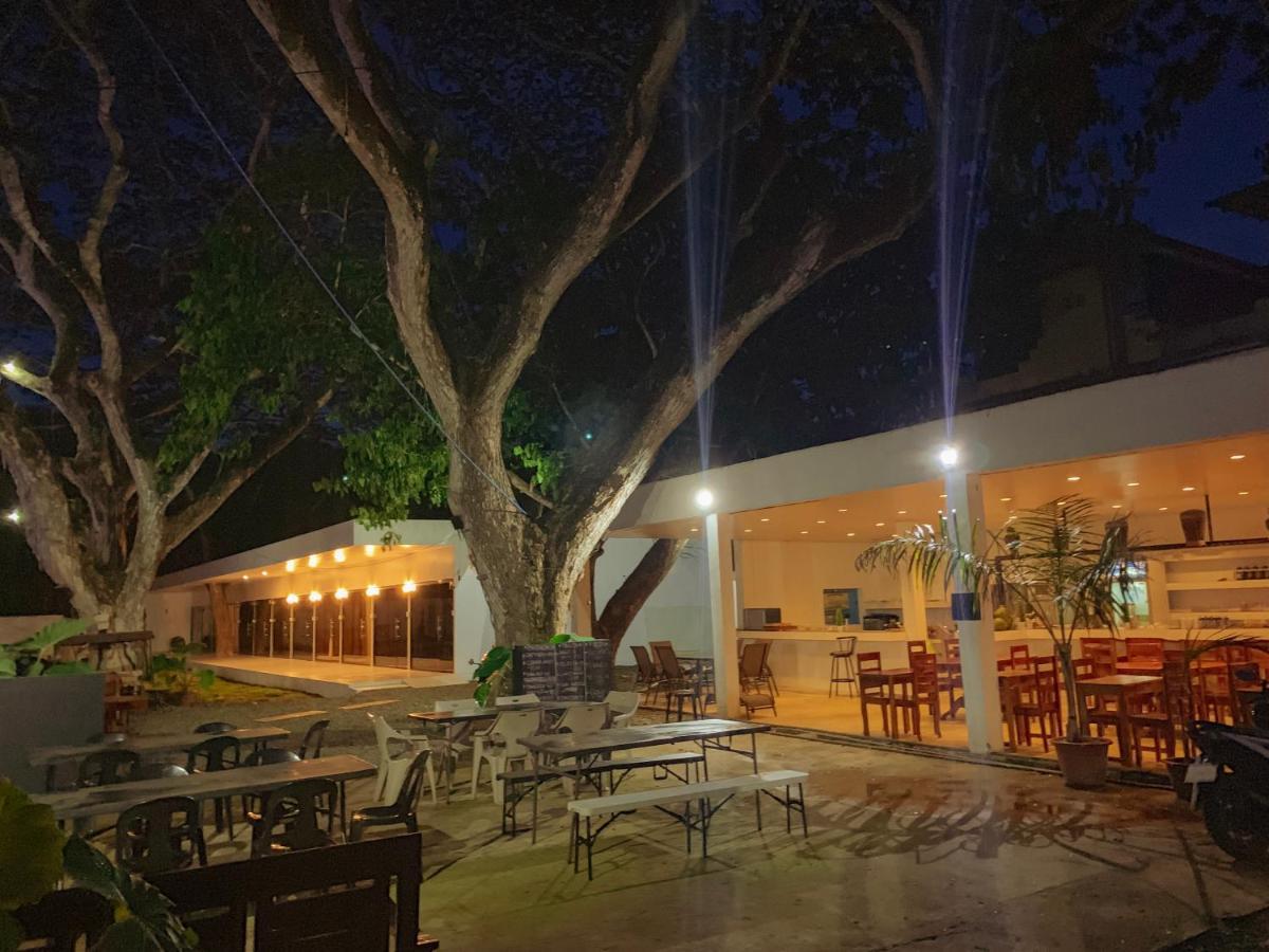 Alesseo Hostel Tiniguiban المظهر الخارجي الصورة